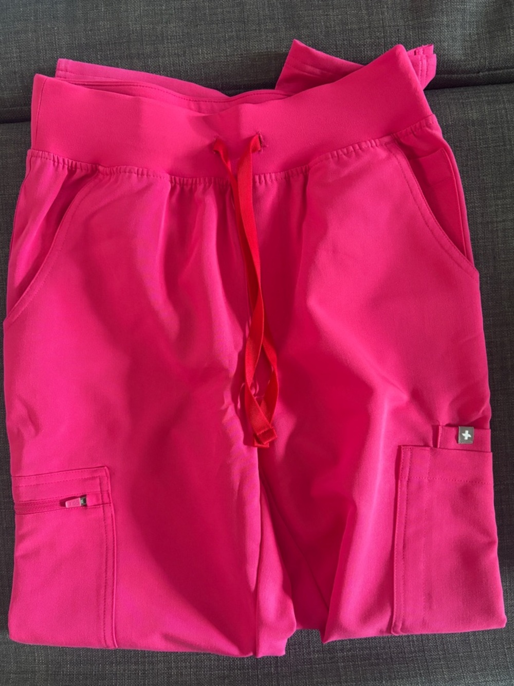 NEW FIGS Women's Shocking Pink Set Top + Bottom XS - Picture 8 of 9